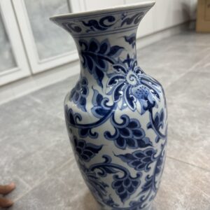 Narrow Neck Vase (PC: 111)